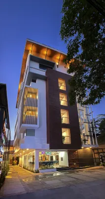 Harivaram Yuga Hotels in Guruvayur
