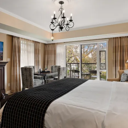 Oak Bay Beach Hotel