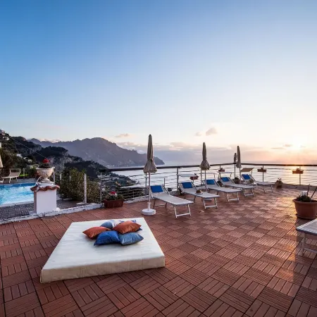 Villa Gioiello - Sea View Pool with Chromotherapy