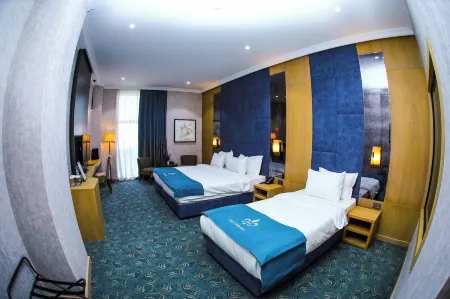 Iris Hotel Baku - Halal Hotel Отели рядом с достопримечательностью «Дворец Ширваншахов»