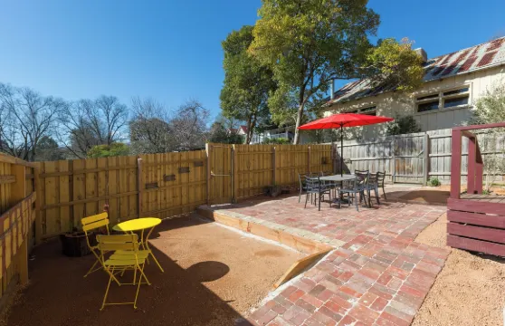 歐德米坎尼克斯公寓