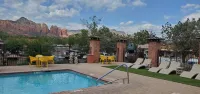 Aiden by Best Western @ Sedona - Rooftop Pools