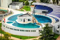 Holiday Lux Sea Towers Batumi - Bintang 2