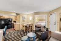 Avia Residences on Lincoln - Extended Stay 드볼트 호텔
