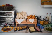 A House in Estoril - Adults Only - Morgenmad