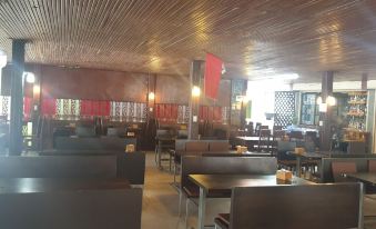 Tom Pizza Resort