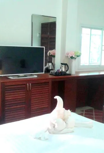 ห้องดีลักซ์ ฝั่งสระน้ำหน้า
