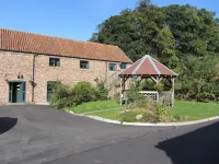 Wolds Village Hotel Hotels in Driffield