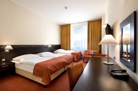 Hotel Tatra Отели в г. Братислава I