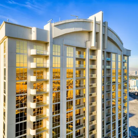 Jet Luxury at the Signature Condo Hotel