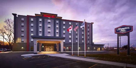 Hampton Inn by Hilton Sarnia Отели в г. Пойнт Эдуард