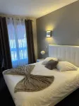 Hôtel le Square Hotels in Lascelle