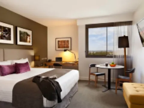 East Hotel and Apartments Hotels in Griffith