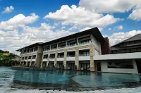 The Singhasari Resort Batu - piscina