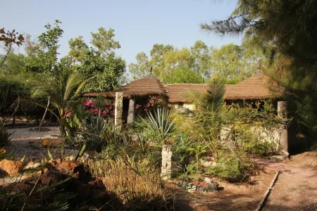 Le Calao du Lac Rose