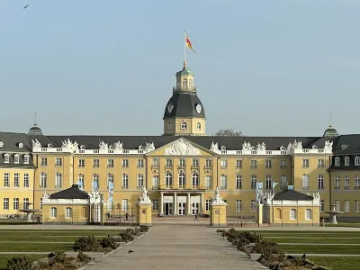 Hotel Kull Von Schmidsfelden Отели в г. Бад-Вильдбад