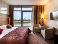 Qubus Hotel Kraków Отели рядом с достопримечательностью «Высокая синагога»