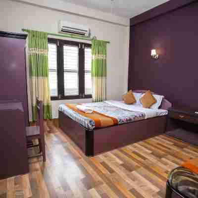 Sauraha Resort Rooms