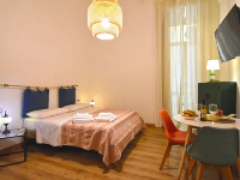 Sunrise Luxury Hotels in Naples