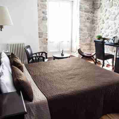Hôtel Henri IV Rooms