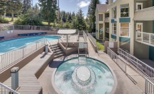 The Woodrun Lodge by Whiski Jack