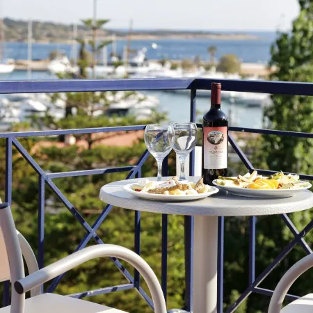 Palmyra Beach Hotel