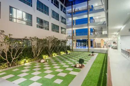 The Peak Отели в г. Чантхабури