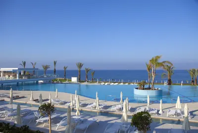 King Evelthon Beach Hotel & Resort Hotels in 