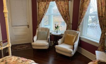 Inn at 835 Boutique Hotel