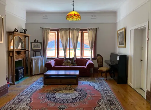 Burwood Bed and Breakfast - Bed and Breakfasts