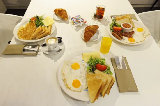 Hotel CC Отели рядом с достопримечательностью «Каса Россо»