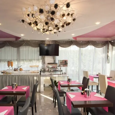 La Grotta Hotel