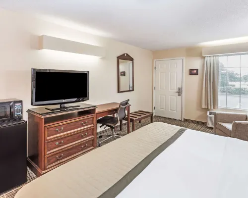 Baymont by Wyndham Valdosta at Valdosta Mall Hotels in Lowndes County