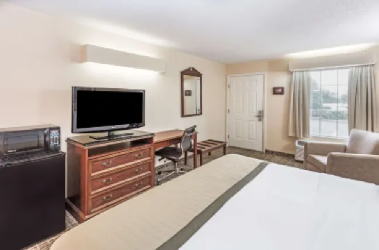 Baymont by Wyndham Valdosta at Valdosta Mall Hotels in Lowndes County