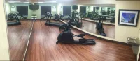 舒適套房酒店-穆爾俄克拉何馬市 - 健身室/gym room