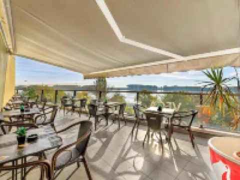 ヴェガ ホテル ガラツのホテル