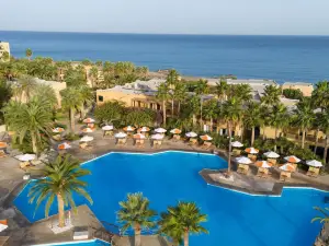AQUILA RITHYMNA BEACH