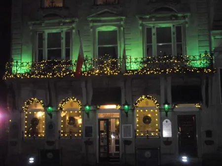 The Ship Leopard Hotel - No Children Отели в г. Госпорт