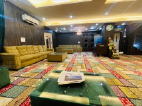 สวนทูลซี - ใกล้พรีมมันดีร์วรินดาวัน โรงแรมในมธุระ