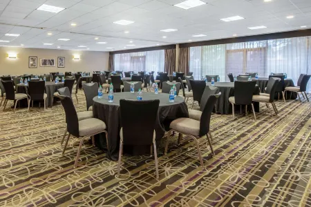 La Quinta Inn & Suites by Wyndham New Orleans Airport