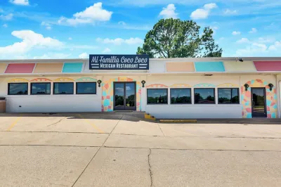 Hotel McCoy - Art, Libations, Pool Society Hotel di 