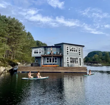Floating Villa Bergen Hotels in Lysekloster