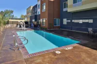 Fairfield Inn & Suites Sacramento Airport Woodland - Pool