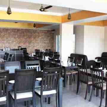 Adhunik Hotel Neemrana Dining/Meeting Rooms