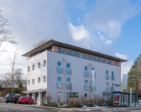 ビオホテル ヴィルヘルムスヘーファー トーア カッセルのホテル