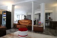 Hôtel Princesse Isabelle Hotels in Puteaux