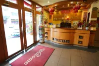 FullyWell Hotel Hotels in Kampar