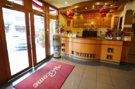 FullyWell Hotel Отели рядом с достопримечательностью «Gurdwara Sahib Tronoh Mines»