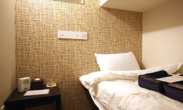 Hotel Cabin Style – Caters to Men