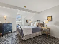 The Captain Stannard Hotels in Westbrook